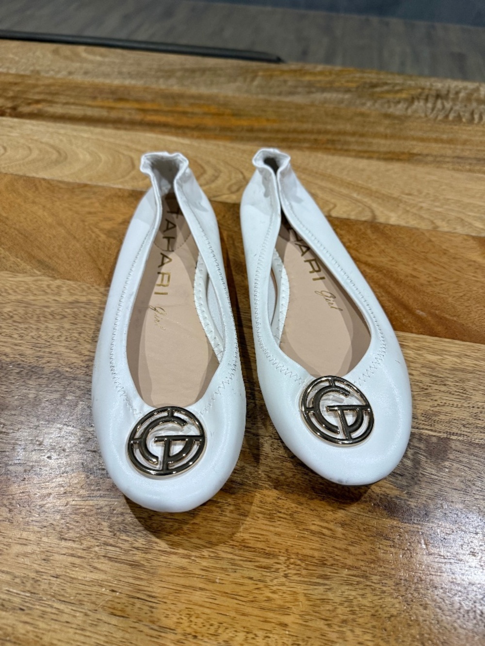 Elie Tahari Ballet Flats Size 8